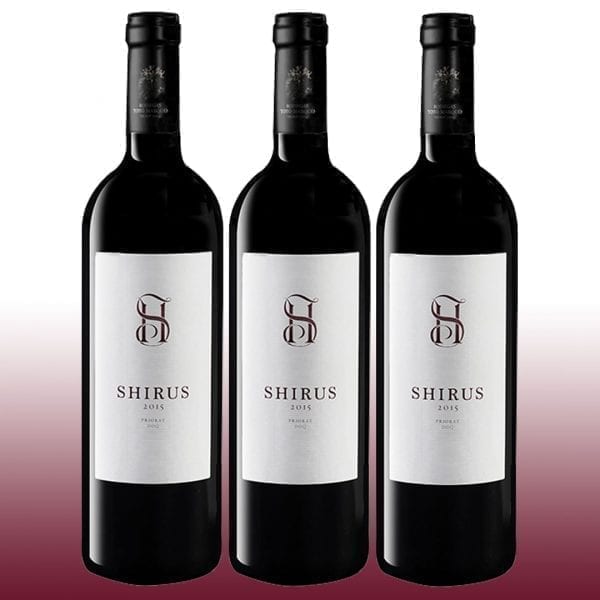 Priorat, Shirus 2015, Rode wijn, 15% Vol., Bodegas Totó Marqués, Gebruikte druiven: Syrah, 12 maanden op vaten, 3 flessen van 75 cl, voorkant rood 3